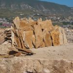 Мекегинский карьер, добытый плитняк.