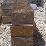 Плиты из мекегинского доломита разм 600-300 мм 1200 р м2