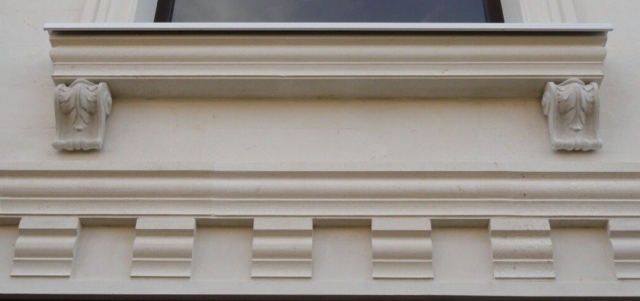 Отделка фасадов, кронштейны, карнизы Отделка фасадов, кронштейны, карнизы