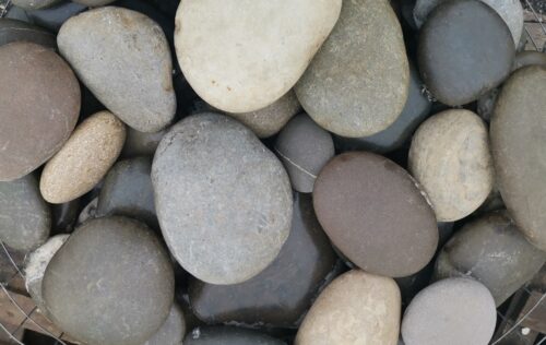 Речной камень — купить тонну с доставкой