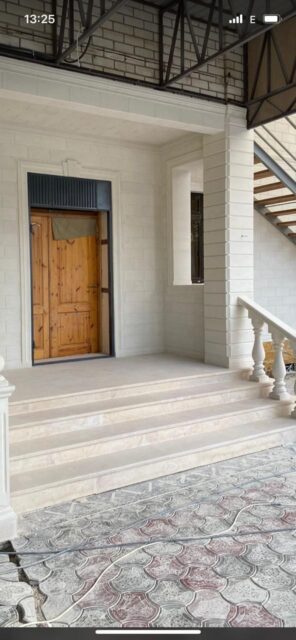 Ступеньки из Дагестанского доломита Ступени и лестничная площадка из доломита