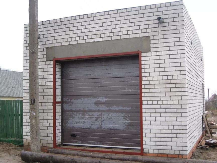 Как построить недорогой гараж из силикатного кирпича